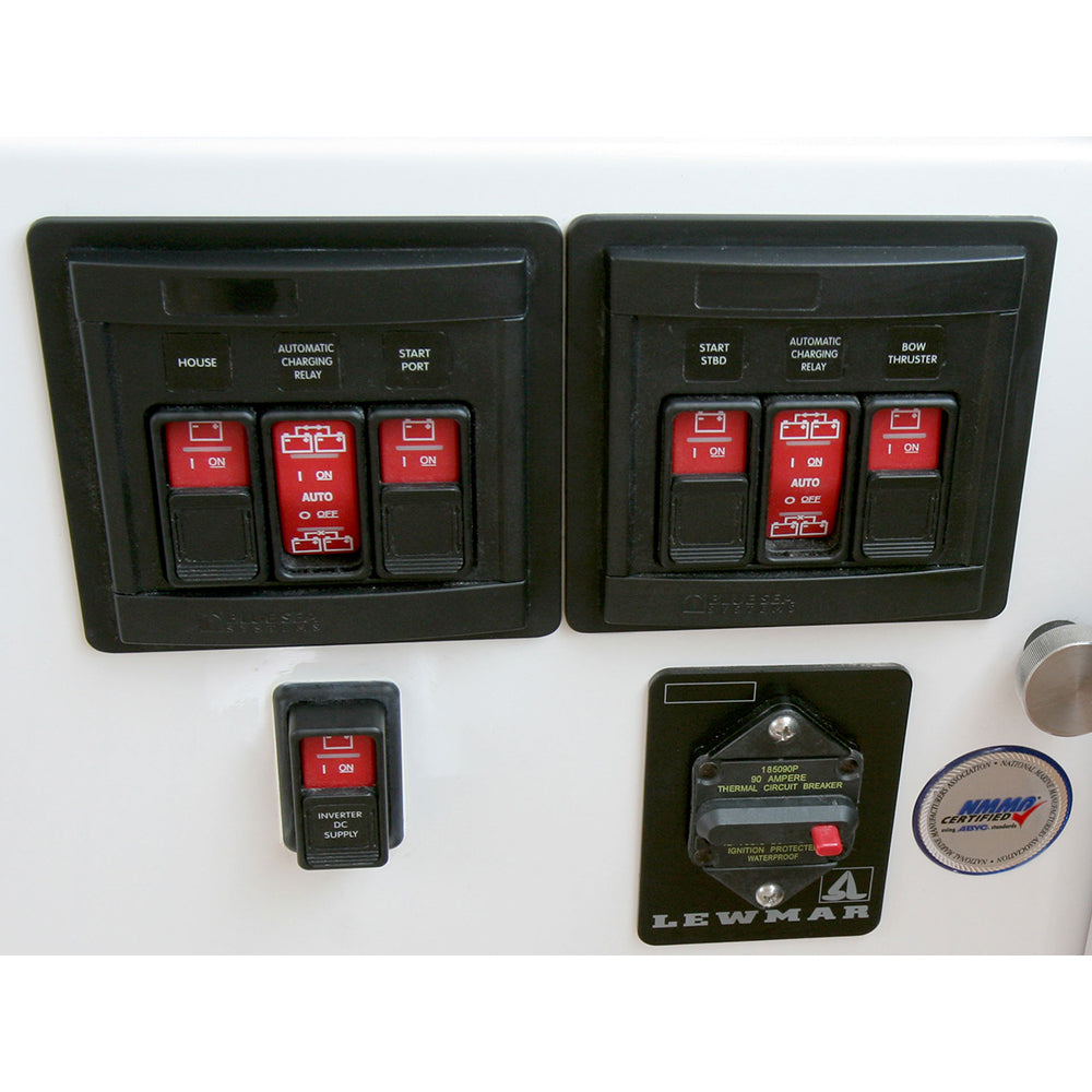 Panel de control remoto Blue Sea 1147 con interruptor Contura de control remoto (2) 2145 y (1) 2146 [1147]