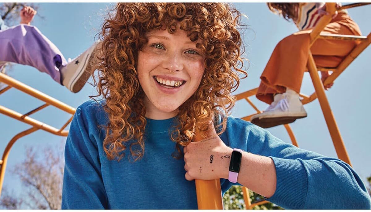 Fitbit Inspire 3 Health & Fitness Tracker – Lilac Bliss/Black, S & L Bands Included