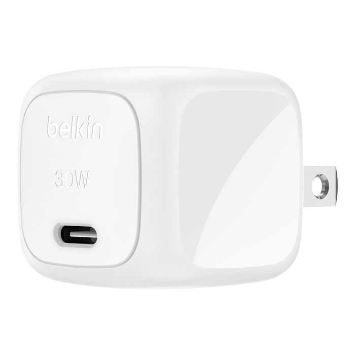 Belkin Travel Bundle – 10K Power Bank with Integrated USB-C Cable, 30W USB-C Wall Charger, USB-C/C Cable & Travel Pouch