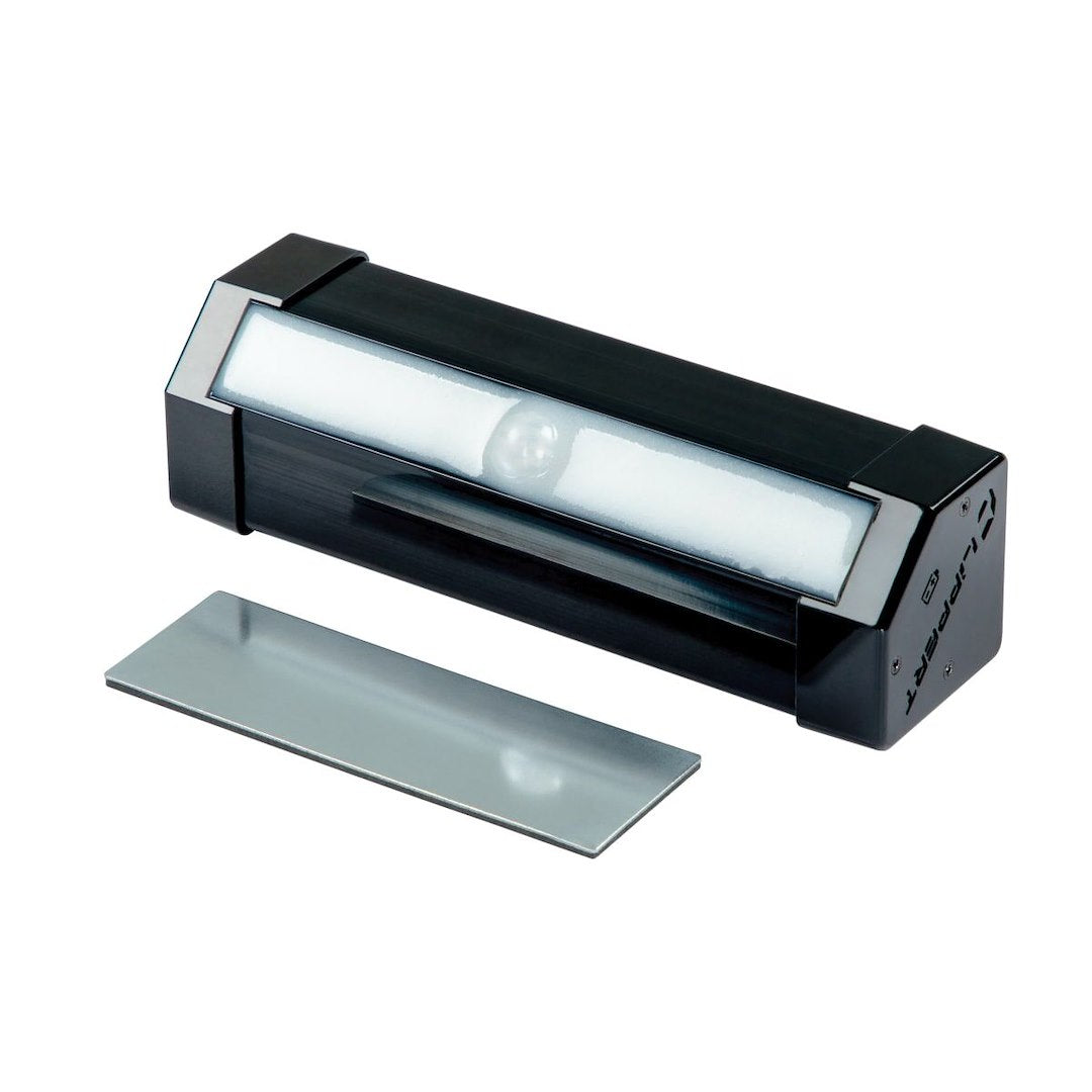 LIPPERT COMP BATTERY OPERATED MAGNETIC LED STEP [2022172335]