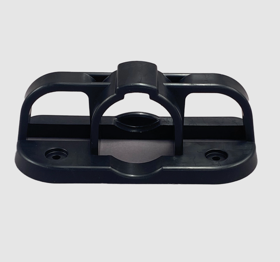 B&B MOLDERS TOW PLUG & CHAIN HOLDER [94364]