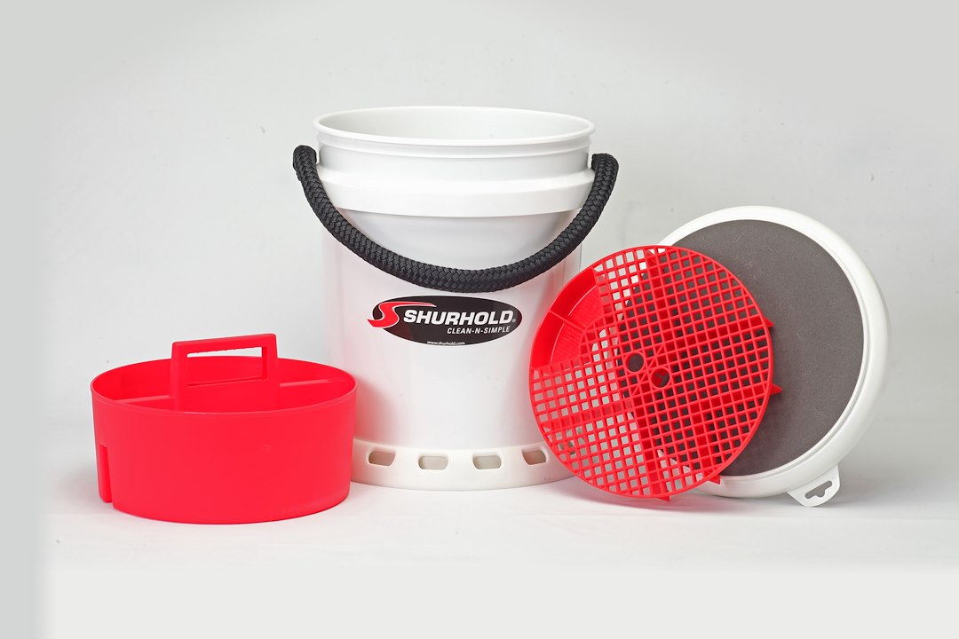 SHURHOLD IND 5 GALLON WHITE BUCKET KIT + BASE [2463]